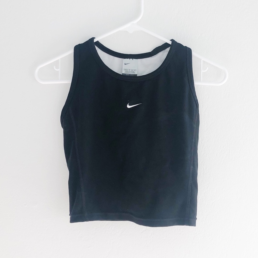 Nike • Fitted Logo Tank Top